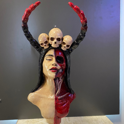 İskelet Kadın Büst