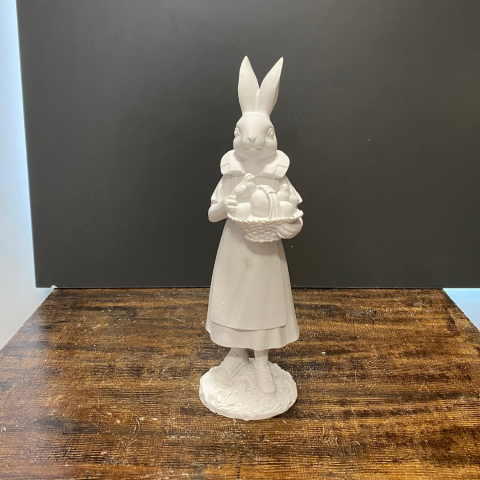 Sepette Kuş ve Meyve Taşıyan Tavşan