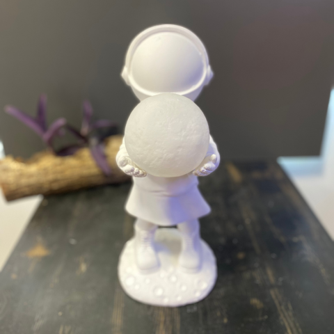 Lambalı Astronot Kız