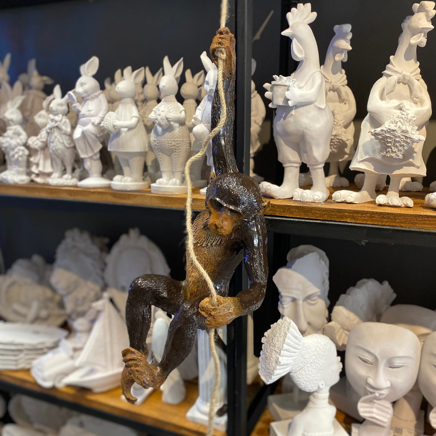 Sallanan Maymun Dekoratif Ürün