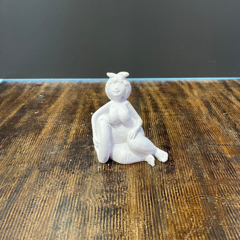 Yanı Deniz Simitli Plaj Kızı