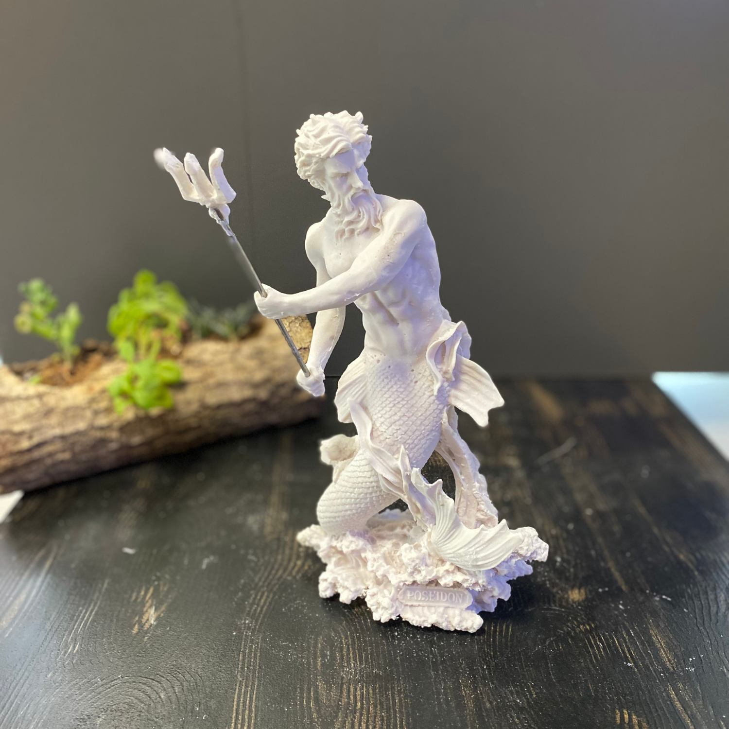 Mızraklı Poseidon