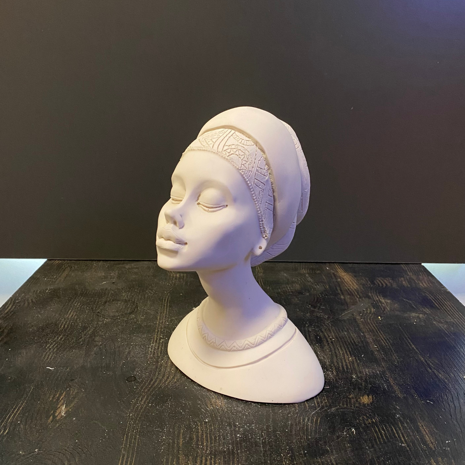 Matilda Afrikalı Kadın Büst