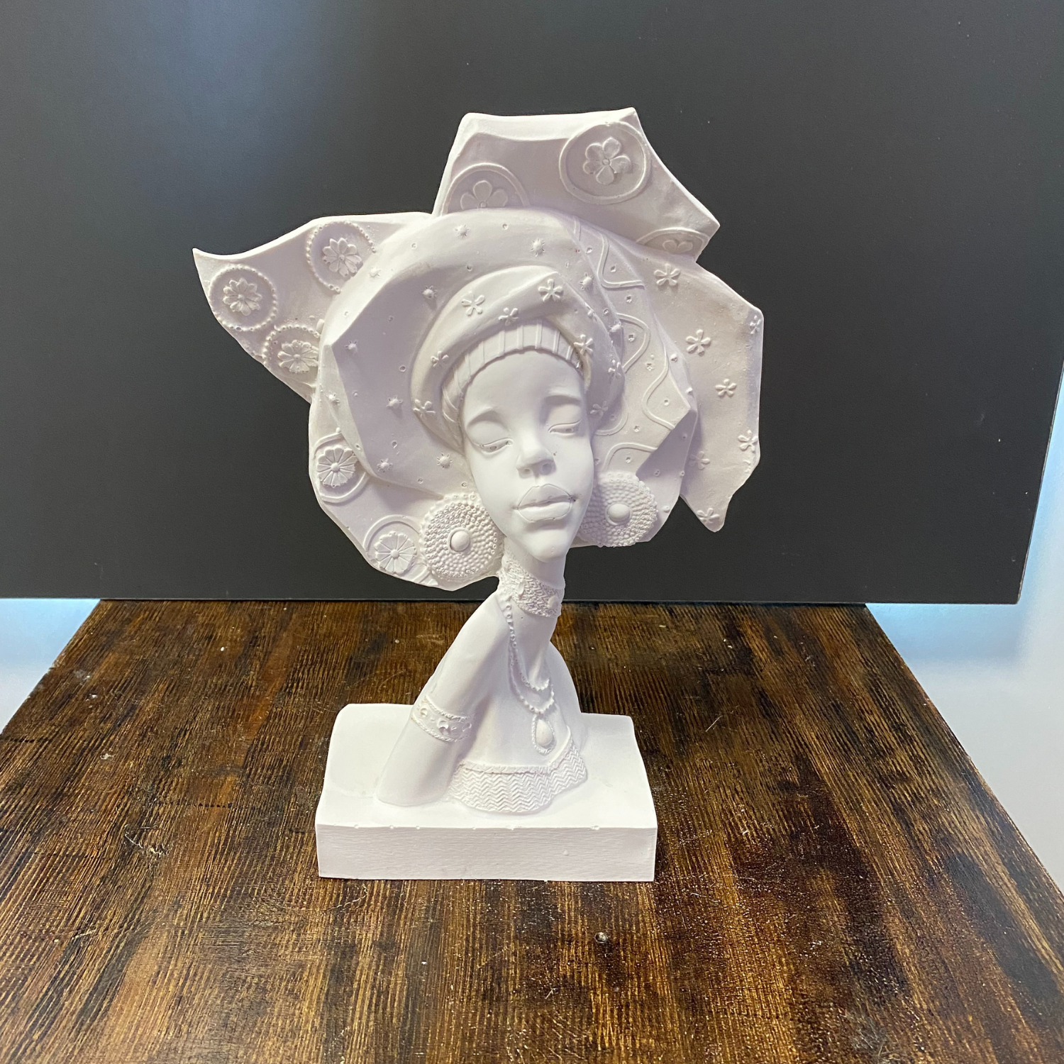 Afrikalı Kadın Portre Büst