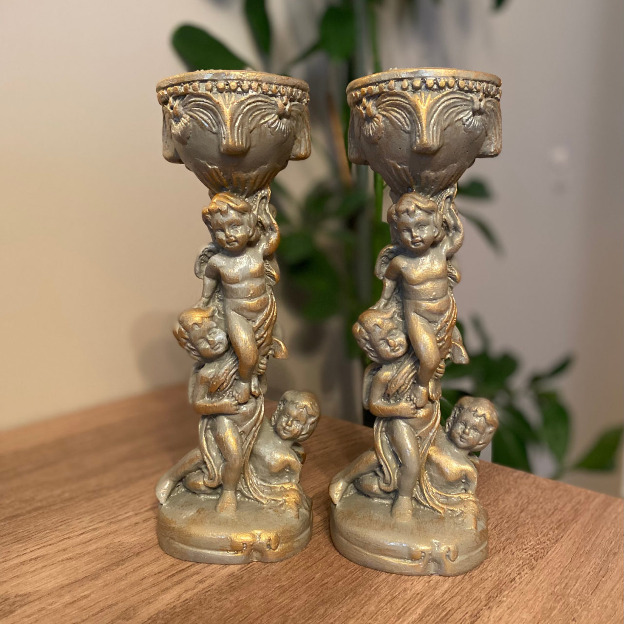 Melek Figürlü İkili Şamdan Mumluk