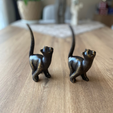 İki Kedi Figürlü Yüzüklük