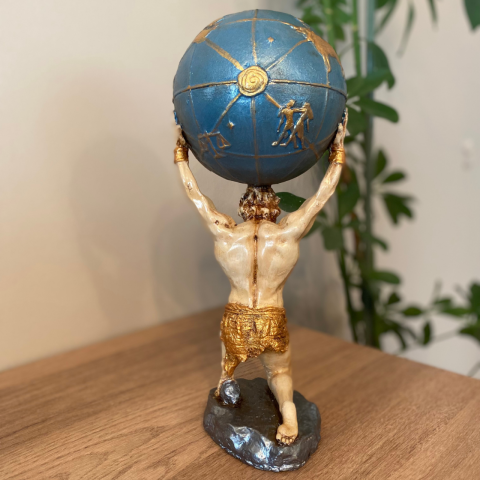 Dünya Taşıyan Atlas Biblo