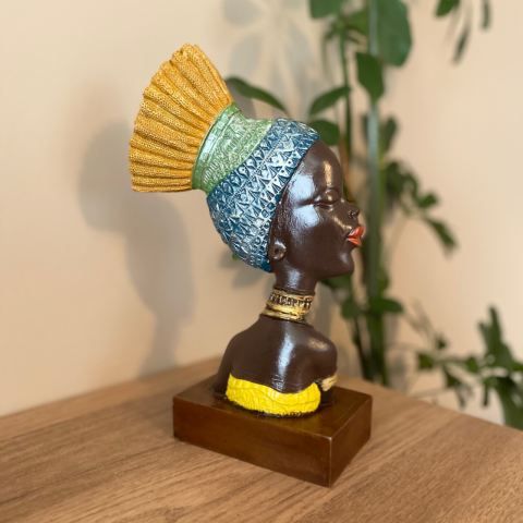 Küpeli Sola Bakan Afrikalı Kız Biblo Heykel