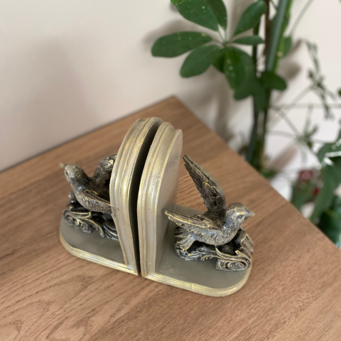 Kuşlu Kitap Tutucu