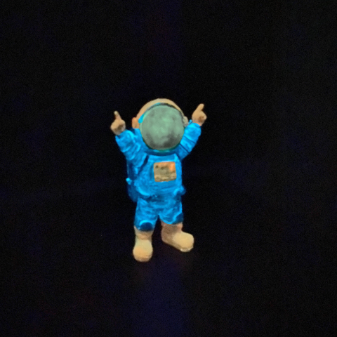 Elleri Havada Fosforlu Astronot
