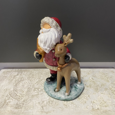 Noel Baba ve Geyik