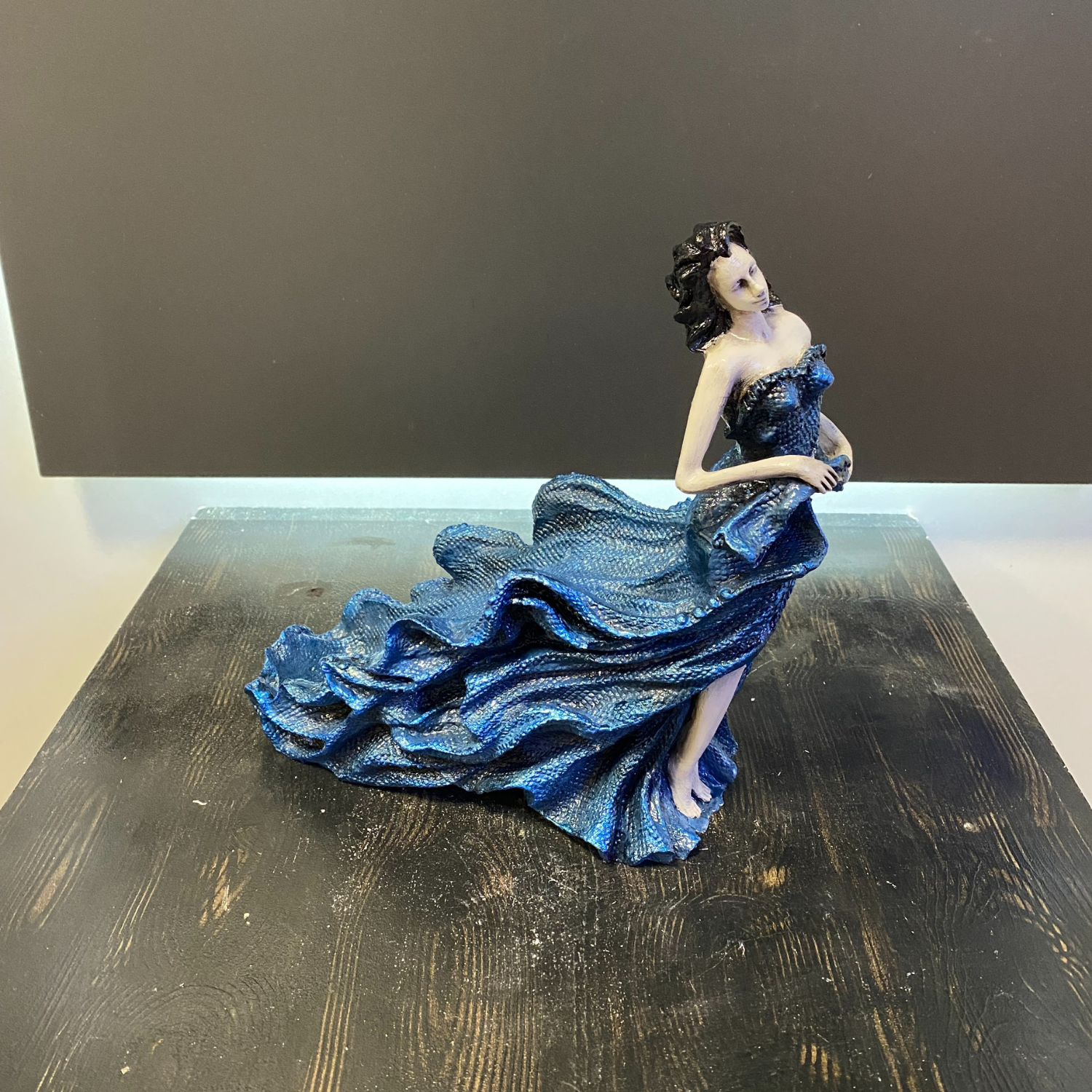 Kadın Şaraplık Şişe Tutucu