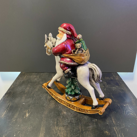 Sallanan At Üzerinde Noel Baba Yılbaşı Biblo