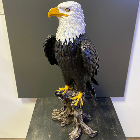 Ayakta Büyük Kartal Heykel Biblo