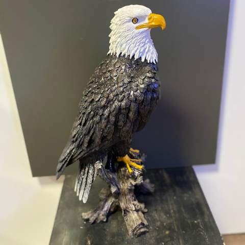 Ayakta Büyük Kartal Heykel Biblo