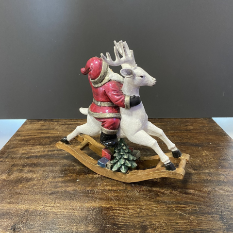 Sallanan Geyikli Noel Baba Yılbaşı Dekoru
