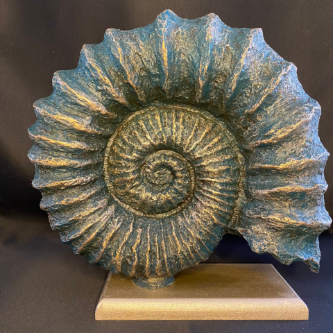 Dekoratif Tablalı Kaideli Salyangoz Biblo Heykel