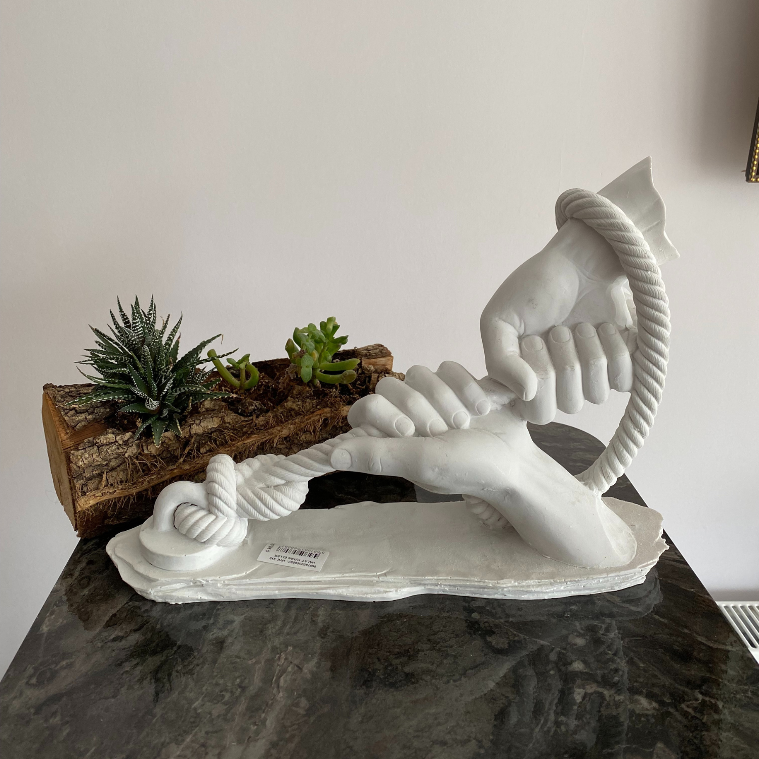 Halat Tutan Çeken El