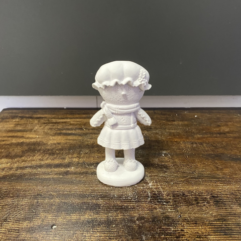 Dokulu Yılbaşı Şapkalı Kız