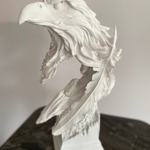 Kartal Başı Soyut Büst