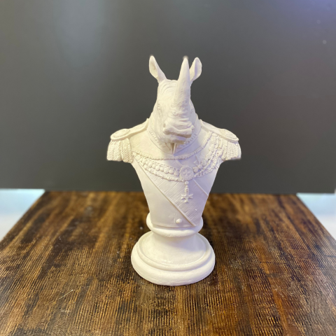 General Gergedan Ham Polyester Obje