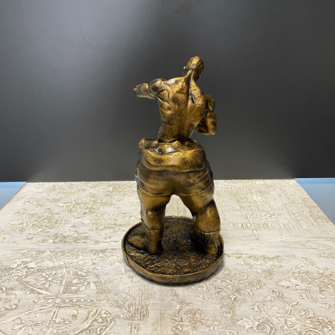 Kendini Yontan Adam Gold