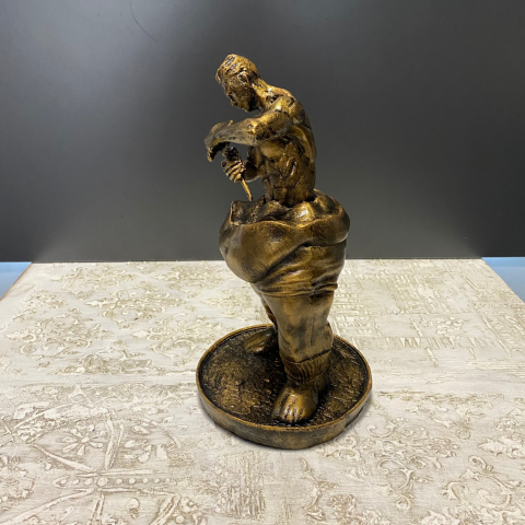 Kendini Yontan Adam Gold