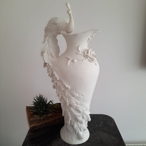 Tavus Kuşu Vazo Saksı