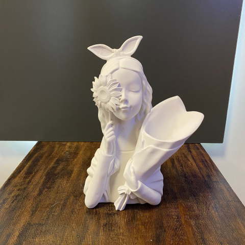 Papatyalı Kız Ham Polyester Obje