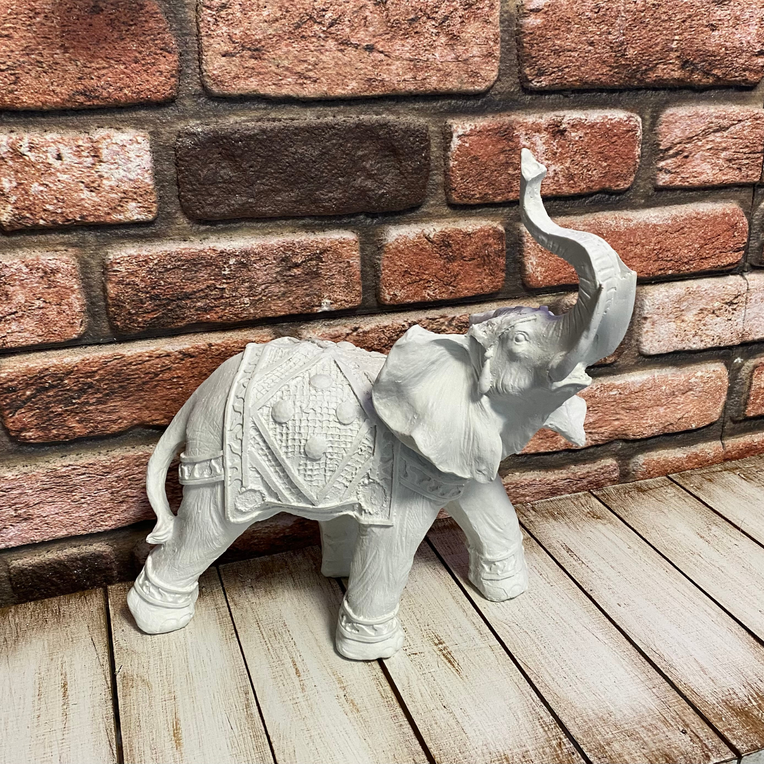 Büyük Desenli Fil Dişleri Yapışık