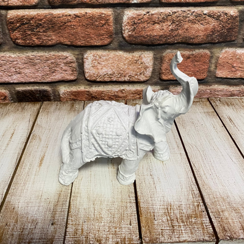 Desenli Fil Küçük Dişleri Yapışık