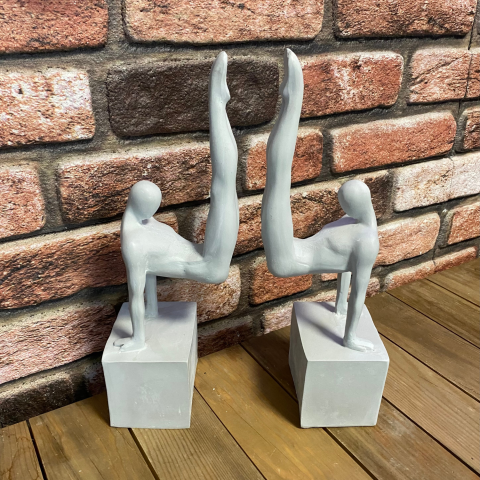 Akrobat Adamlar Kitap Tutucu