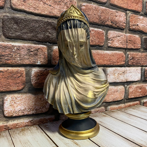 Tül Duvaklı Kadın Büst