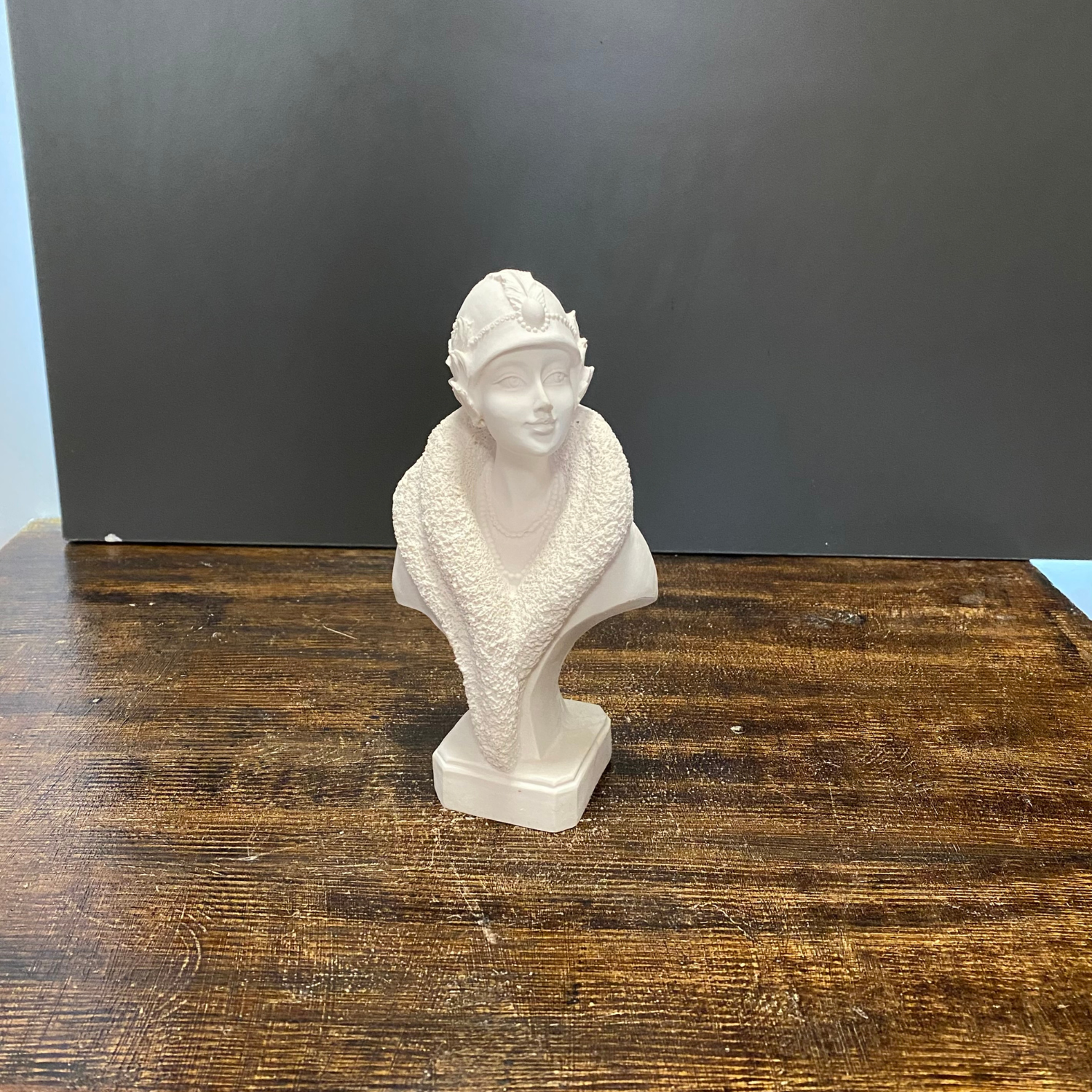 Kürklü Kadın Büst