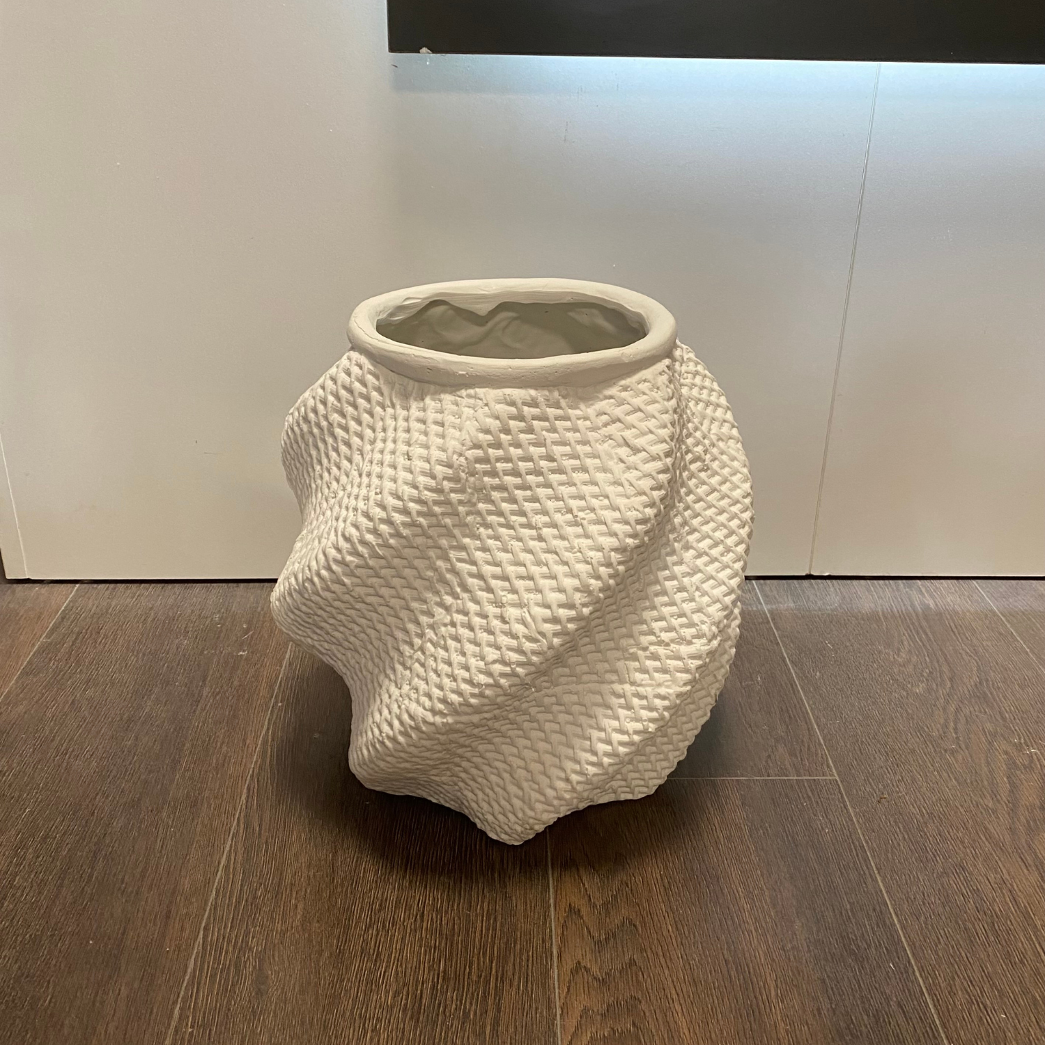 Küçük Hasırlı Saksı