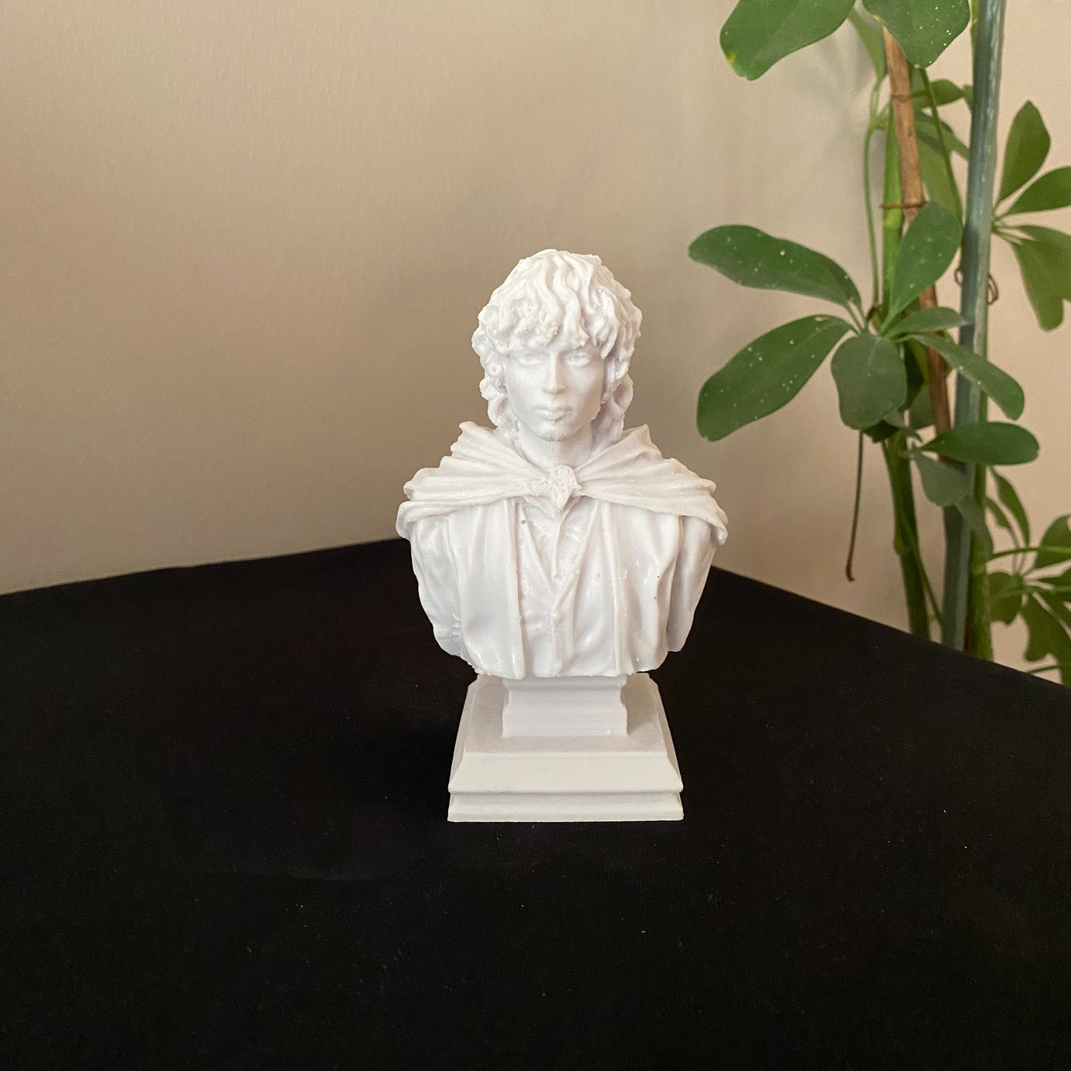 Yüzüklerin Efendisi Frodo Büst