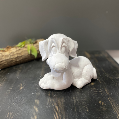 Yatan Desenli Köpek