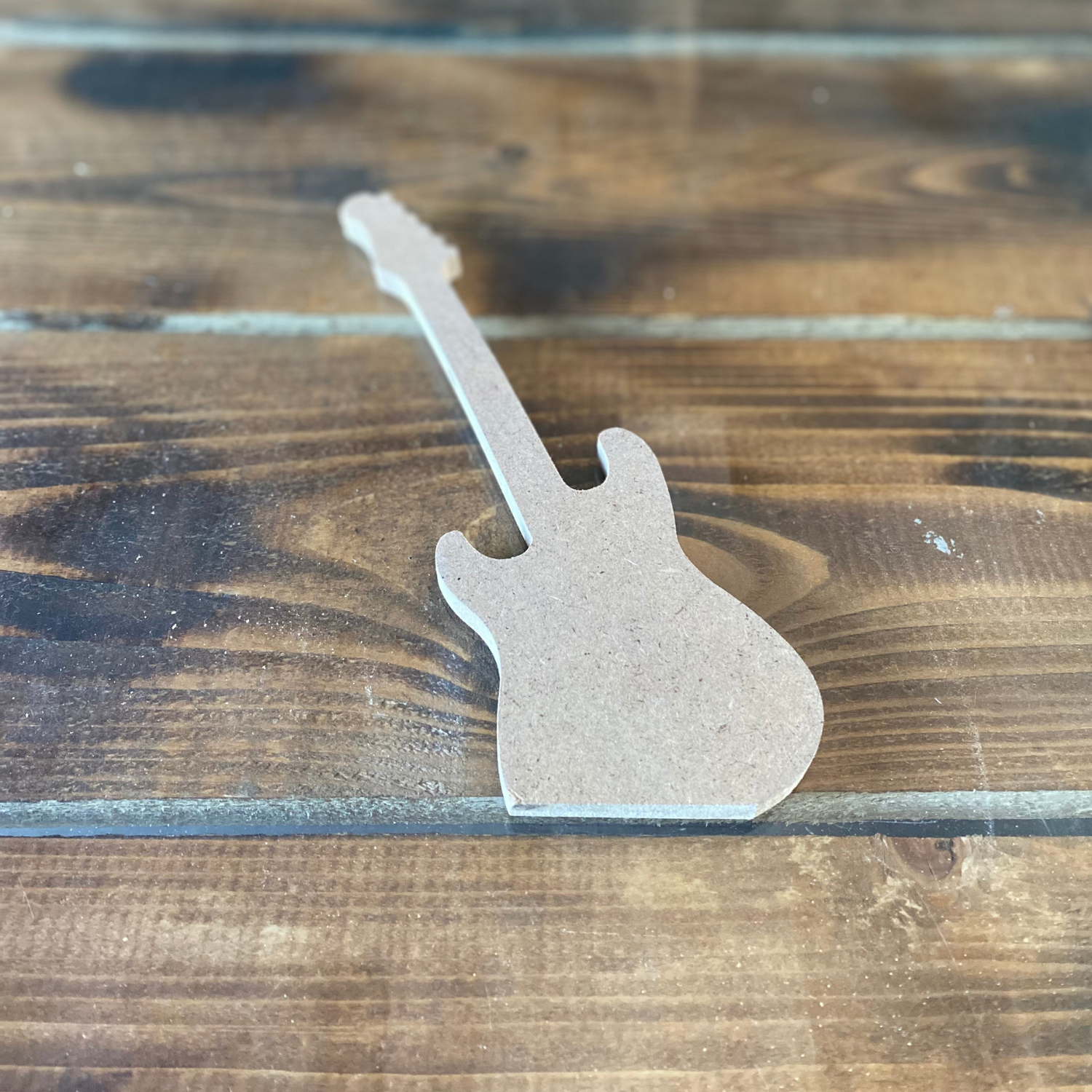 Küçük Ahşap Gitar