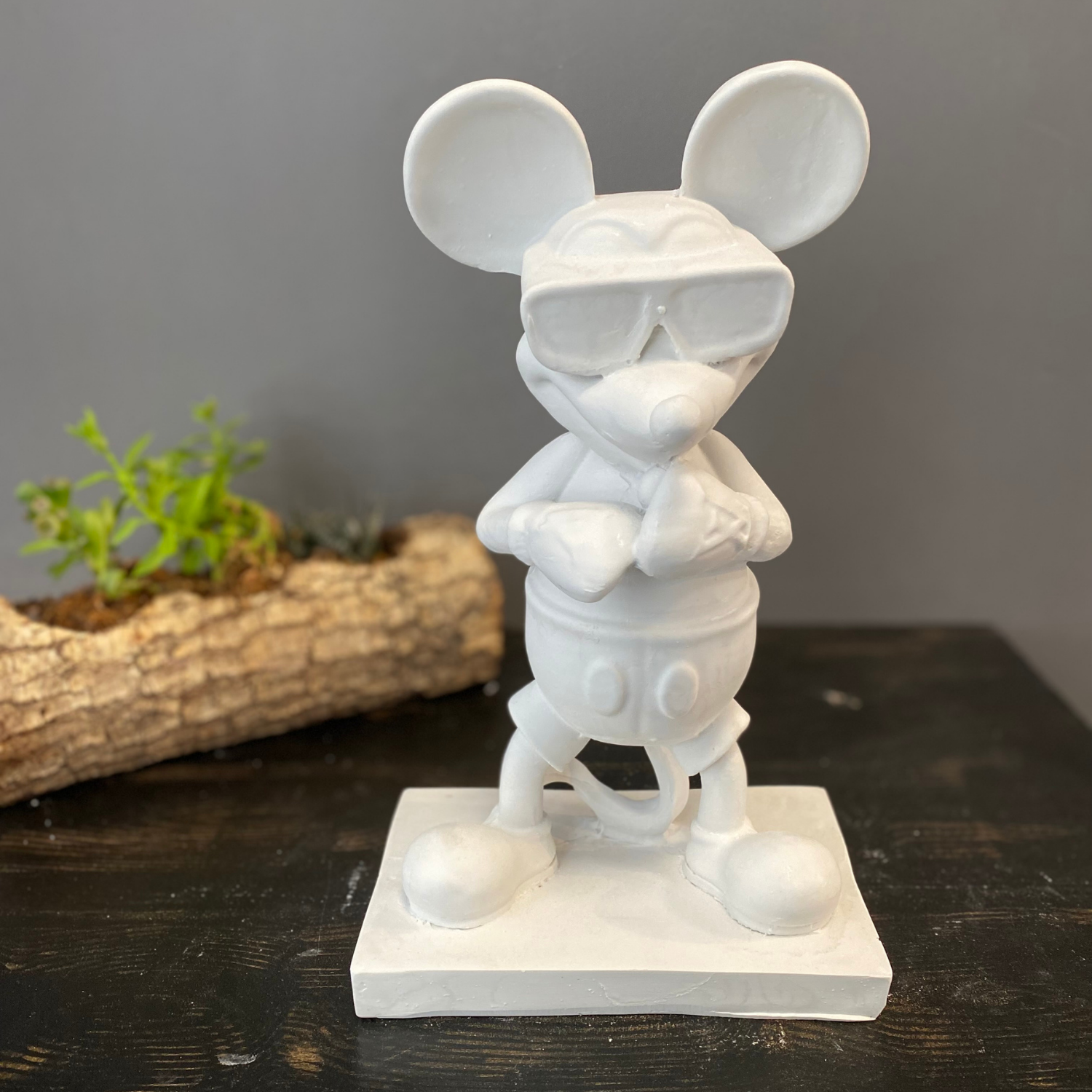 Gözlüklü Mickey Mouse