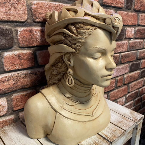 Su Perisi Dryope Büst Heykel