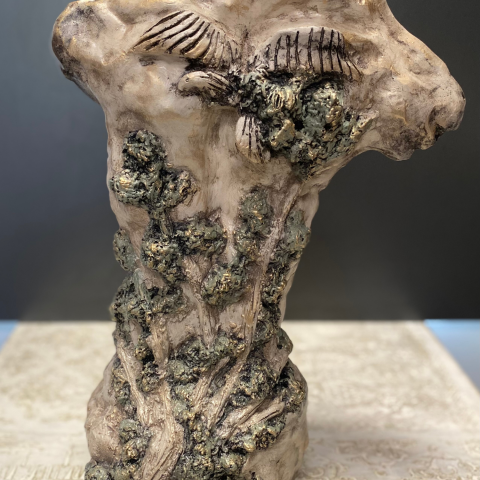 Göğsü Kartallı Erkek Tors Heykel