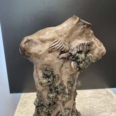 Göğsü Kartallı Erkek Tors Heykel