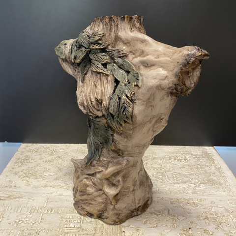 Çiçekli Kadın Tors Heykel