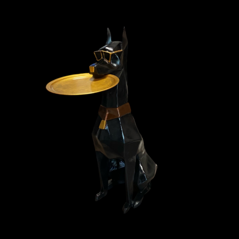 Tepsi Tutan Doberman Köpek