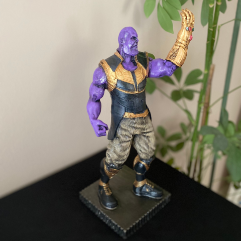 Marvel Karakteri Thanos Heykel Biblo