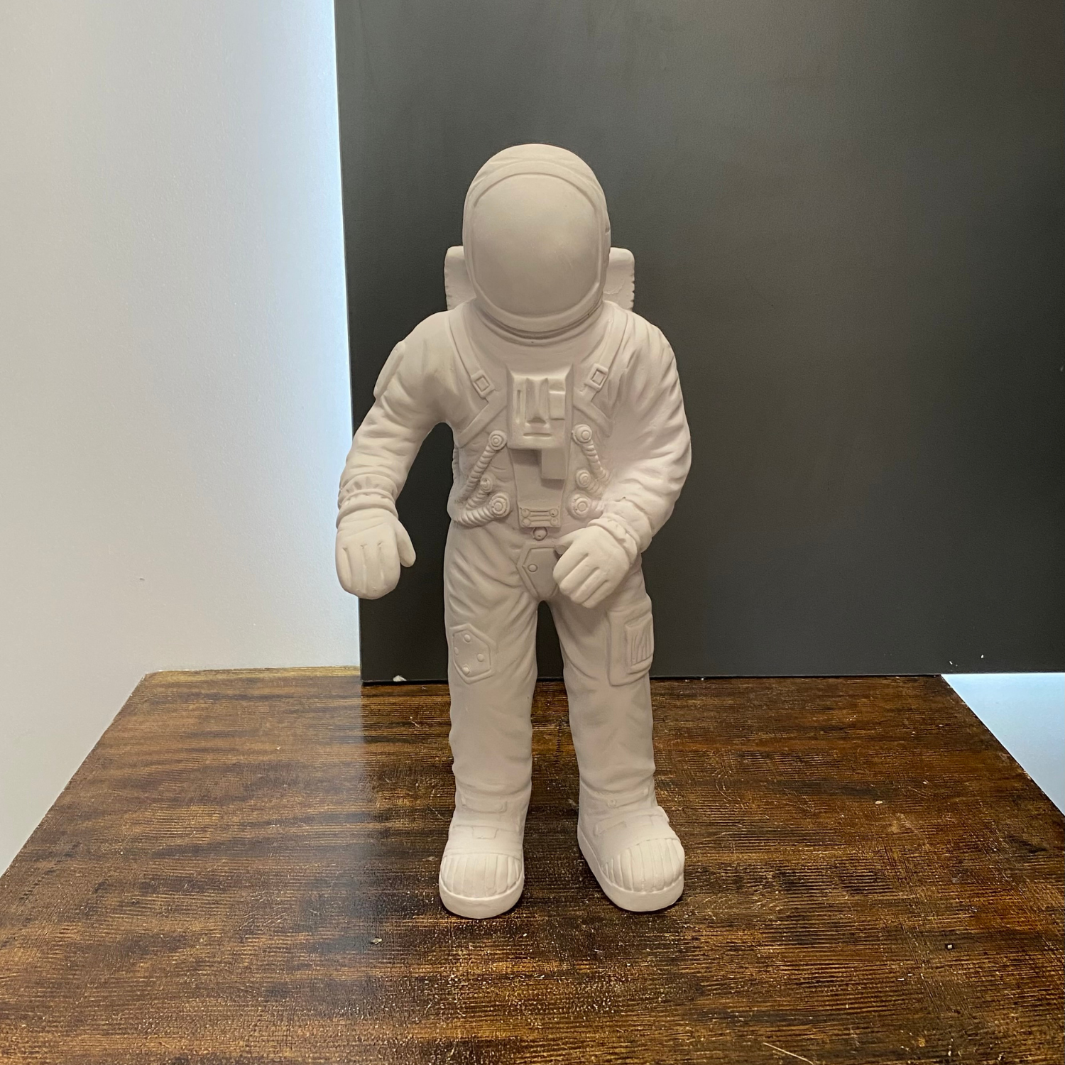 Ayakta Astronot Yeni