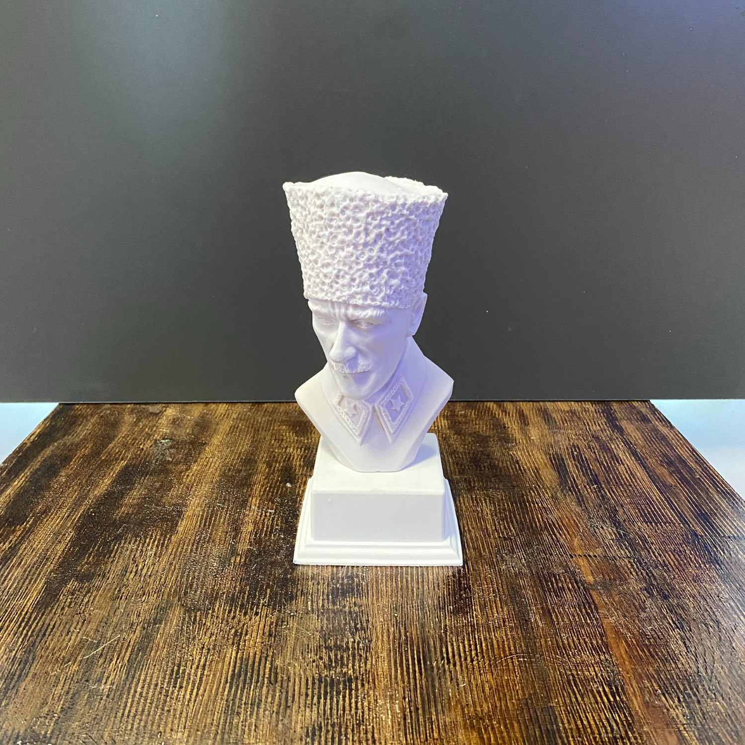 Atatürk Büst Kalpaklı