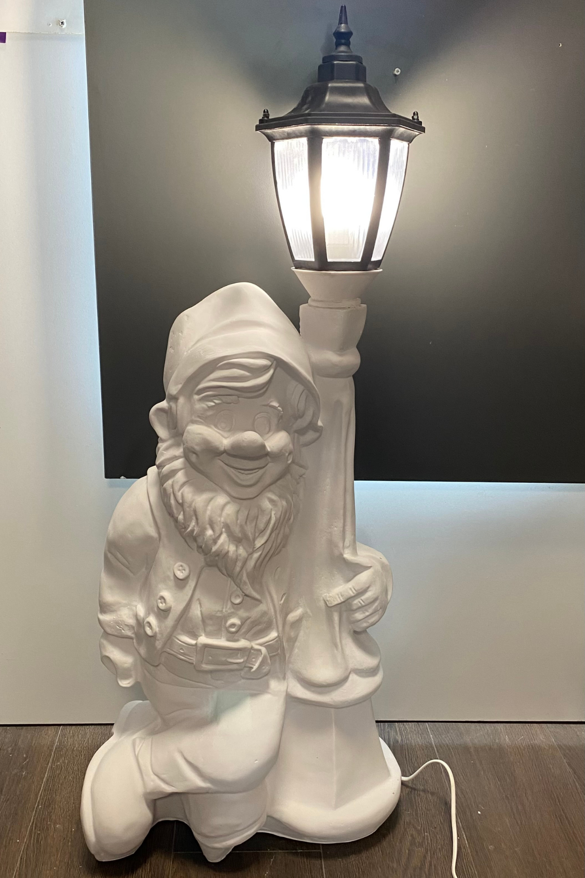 Lambalı Dev Bahçe Cüce