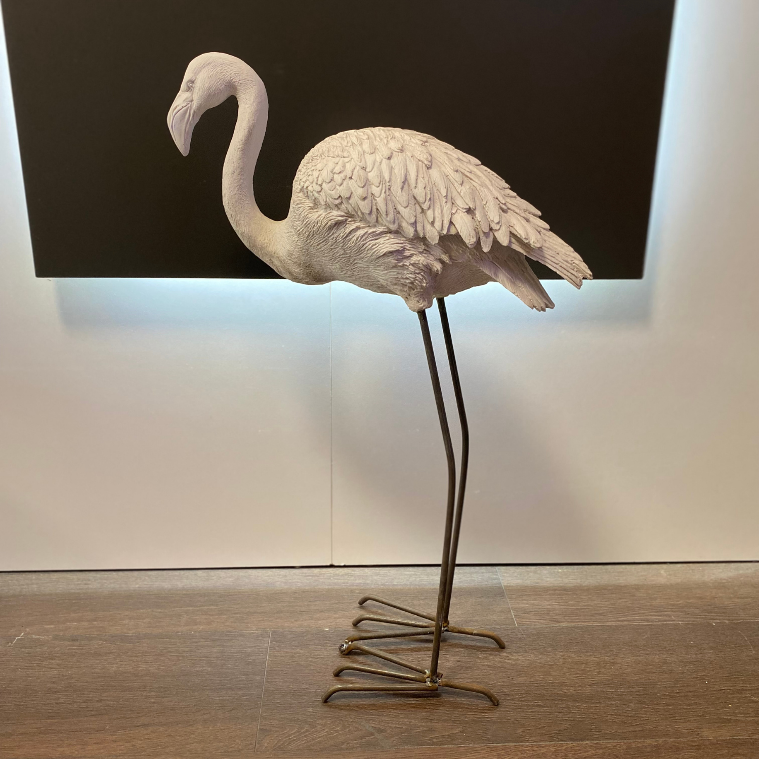 Demir Ayaklı Büyük Eğik Flamingo