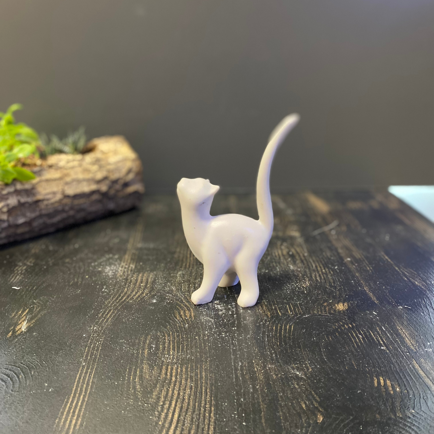 Küçük Kedi Figürlü Yüzüklük